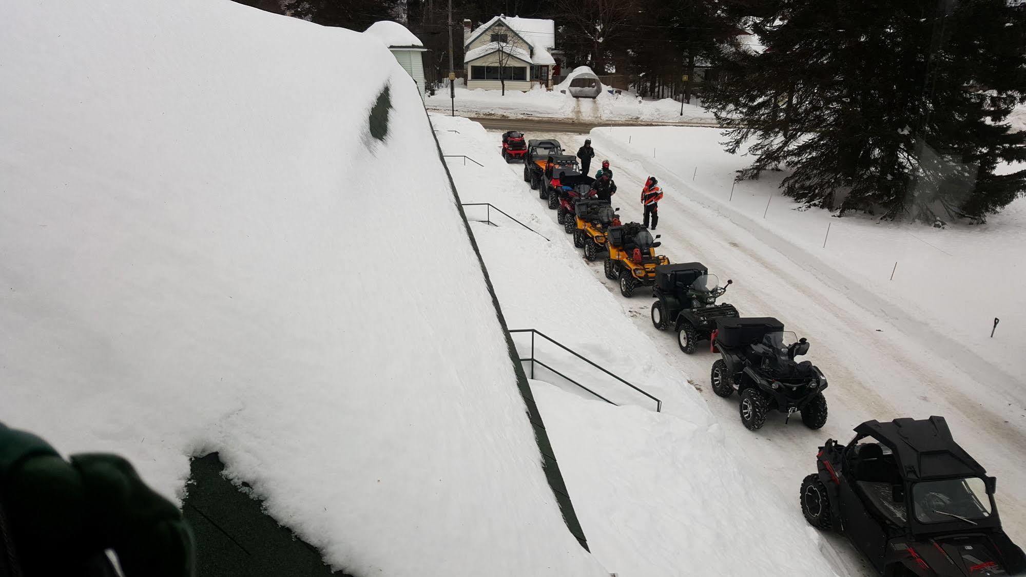 Motel Le Fleuron Saint-Donat-de-Montcalm Kültér fotó