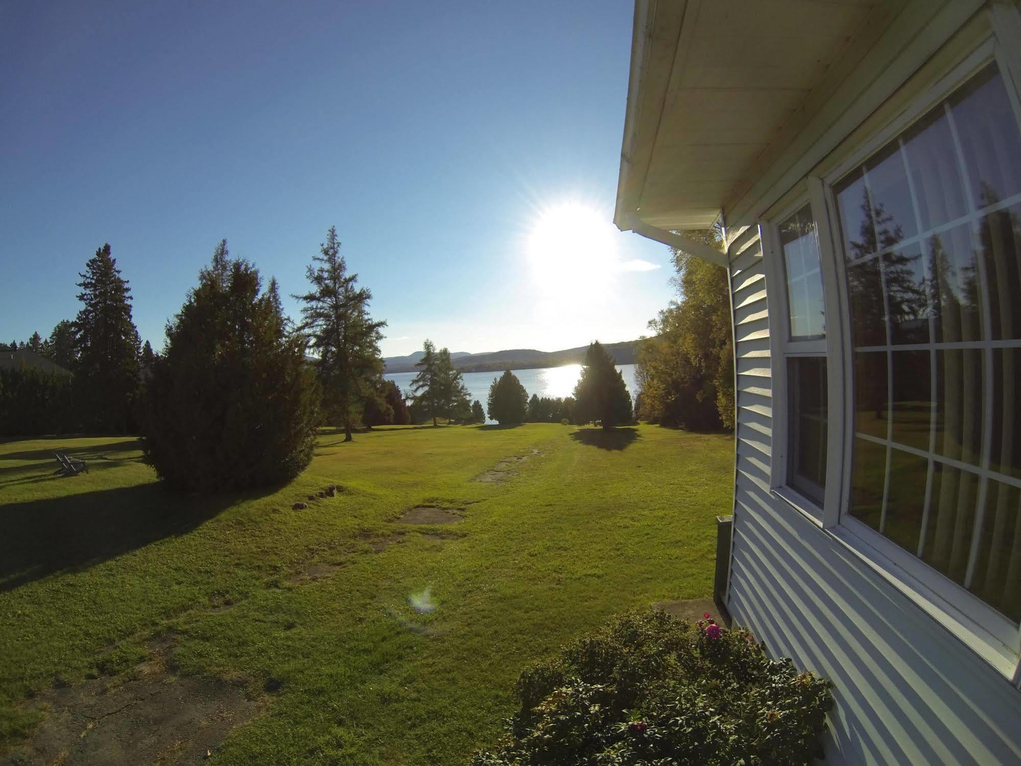 Motel Le Fleuron Saint-Donat-de-Montcalm Kültér fotó